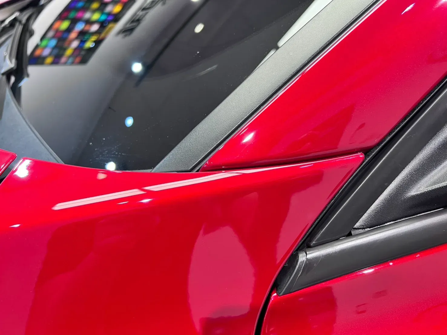 Ford Focus ST A 柱與前擋交界的包覆細節