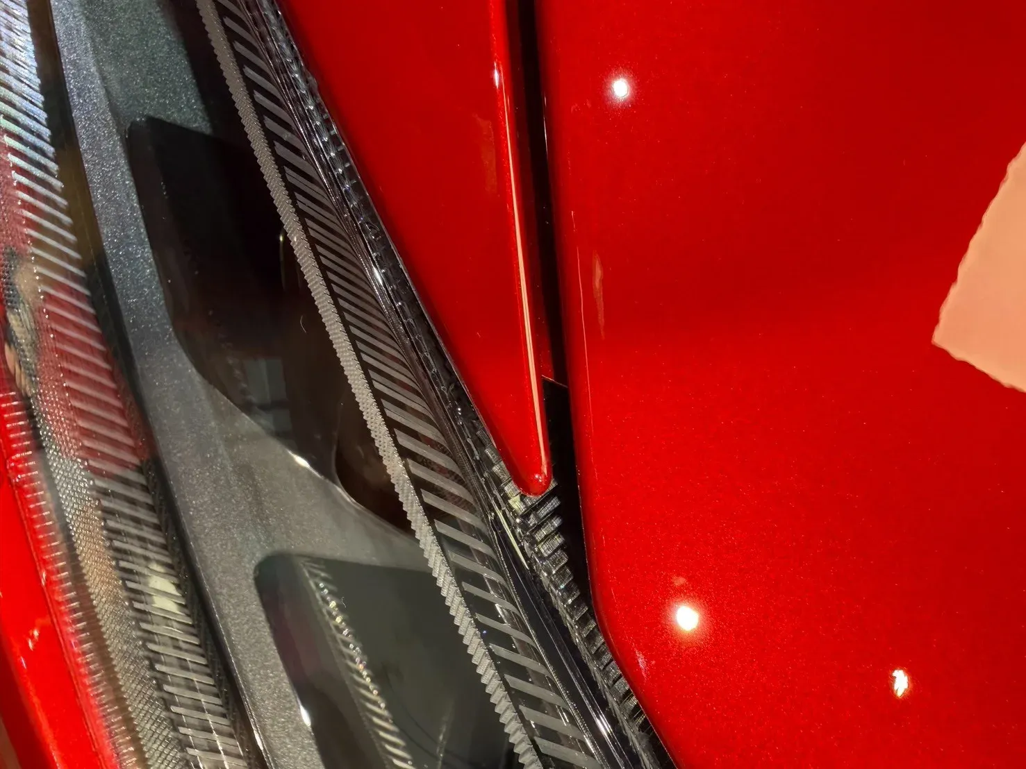 Ford Focus ST 尾燈邊緣的包膜收邊細節