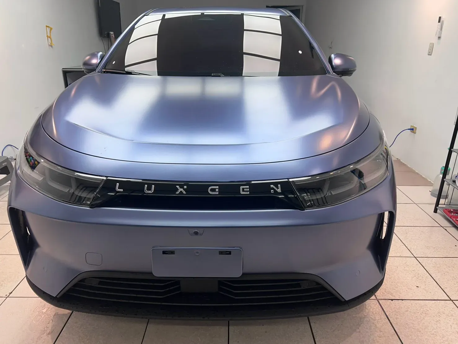 LUXGEN n7 電光金屬午夜藍改色膜完工車頭正面