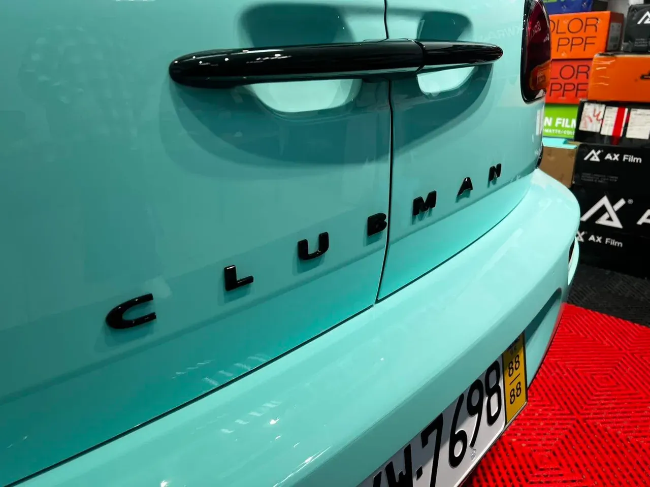 MINI Clubman 蒂芬妮綠改色覆膜完工實拍（3）
