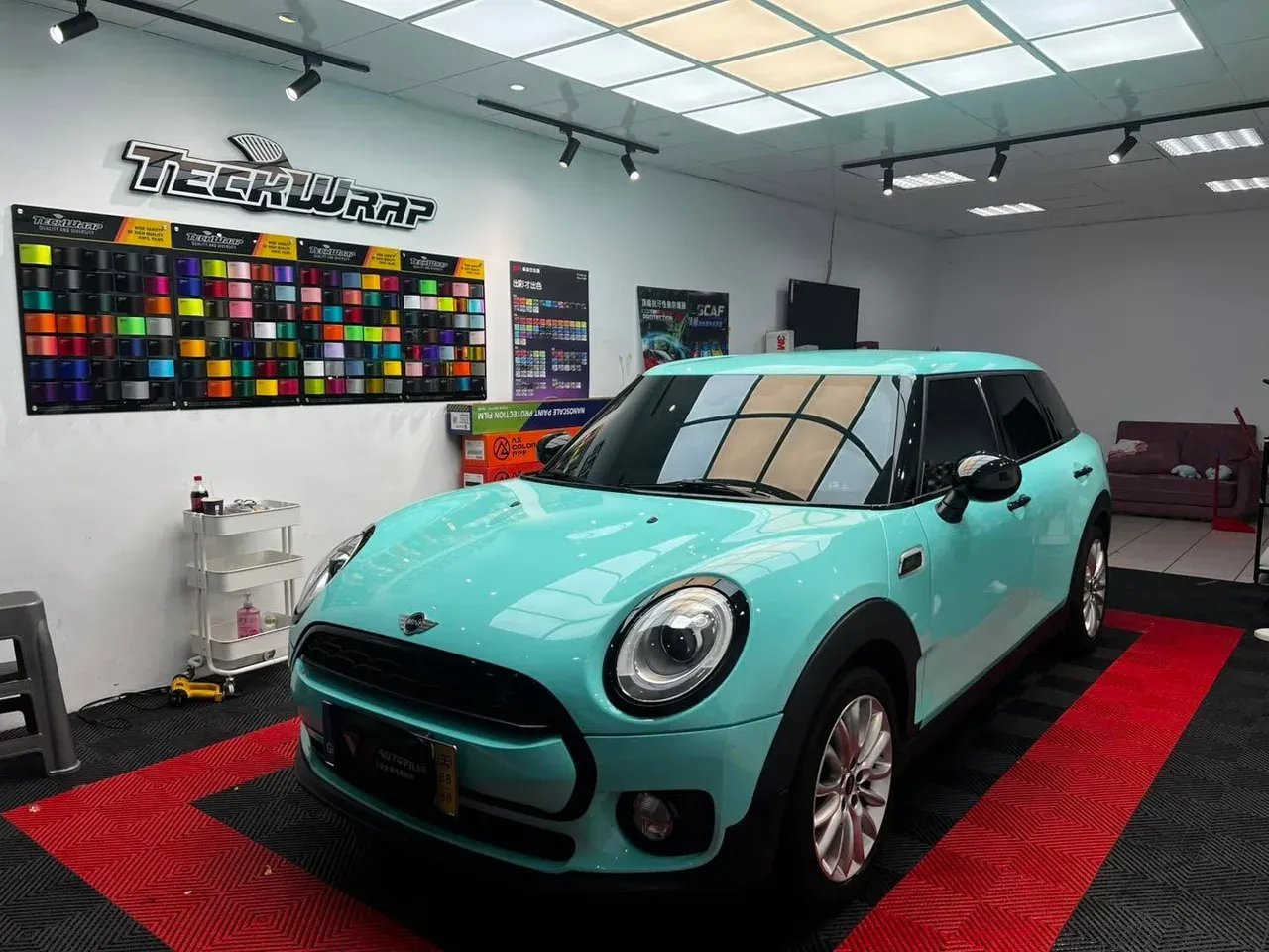 MINI Clubman 蒂芬妮綠改色覆膜完工實拍（6）