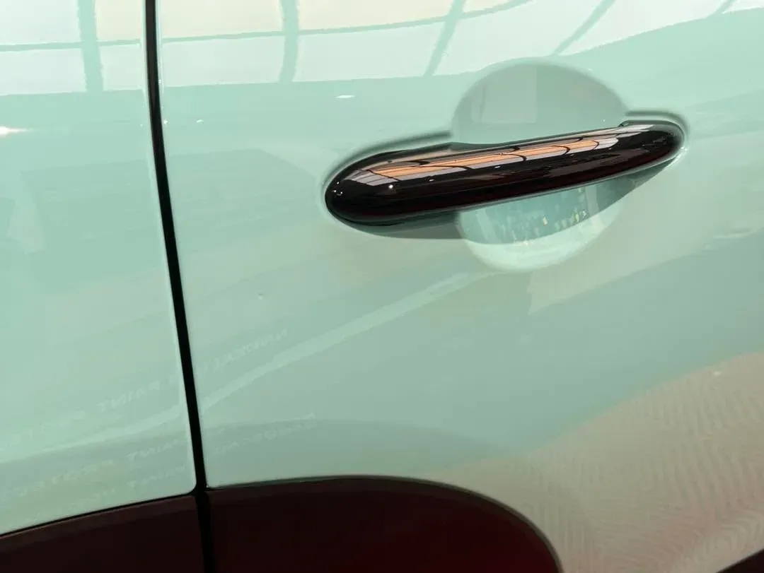 MINI Clubman 蒂芬妮綠改色覆膜完工實拍（7）