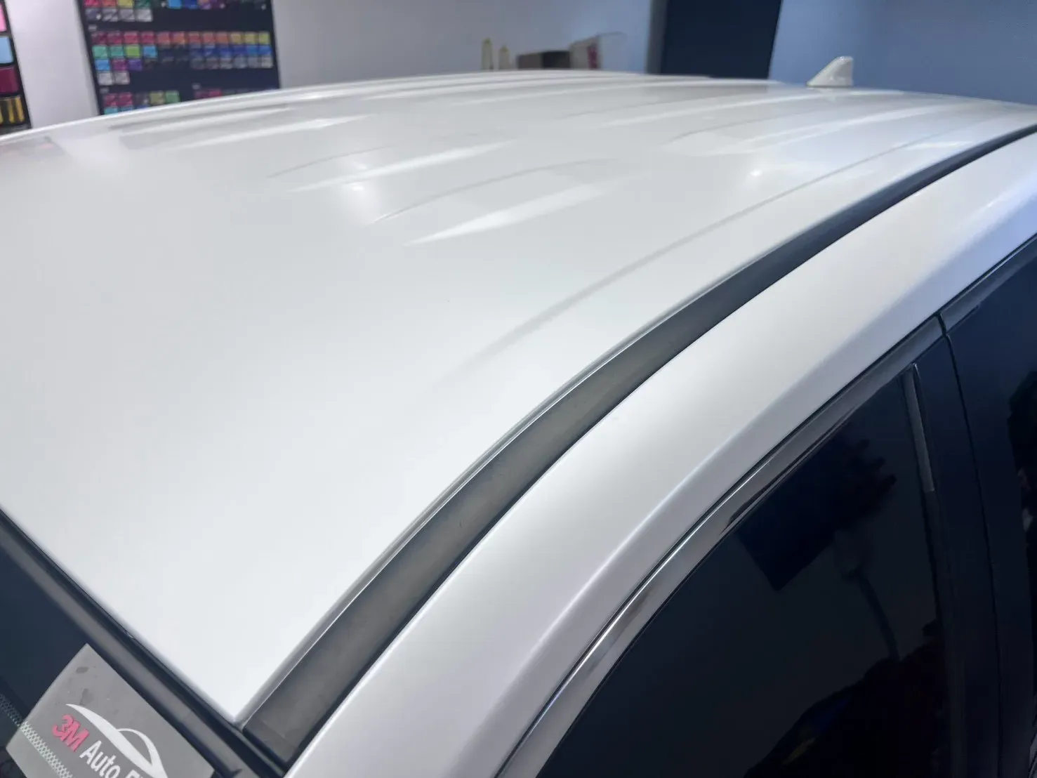 Toyota RAV4 車頂消光包覆質感近拍