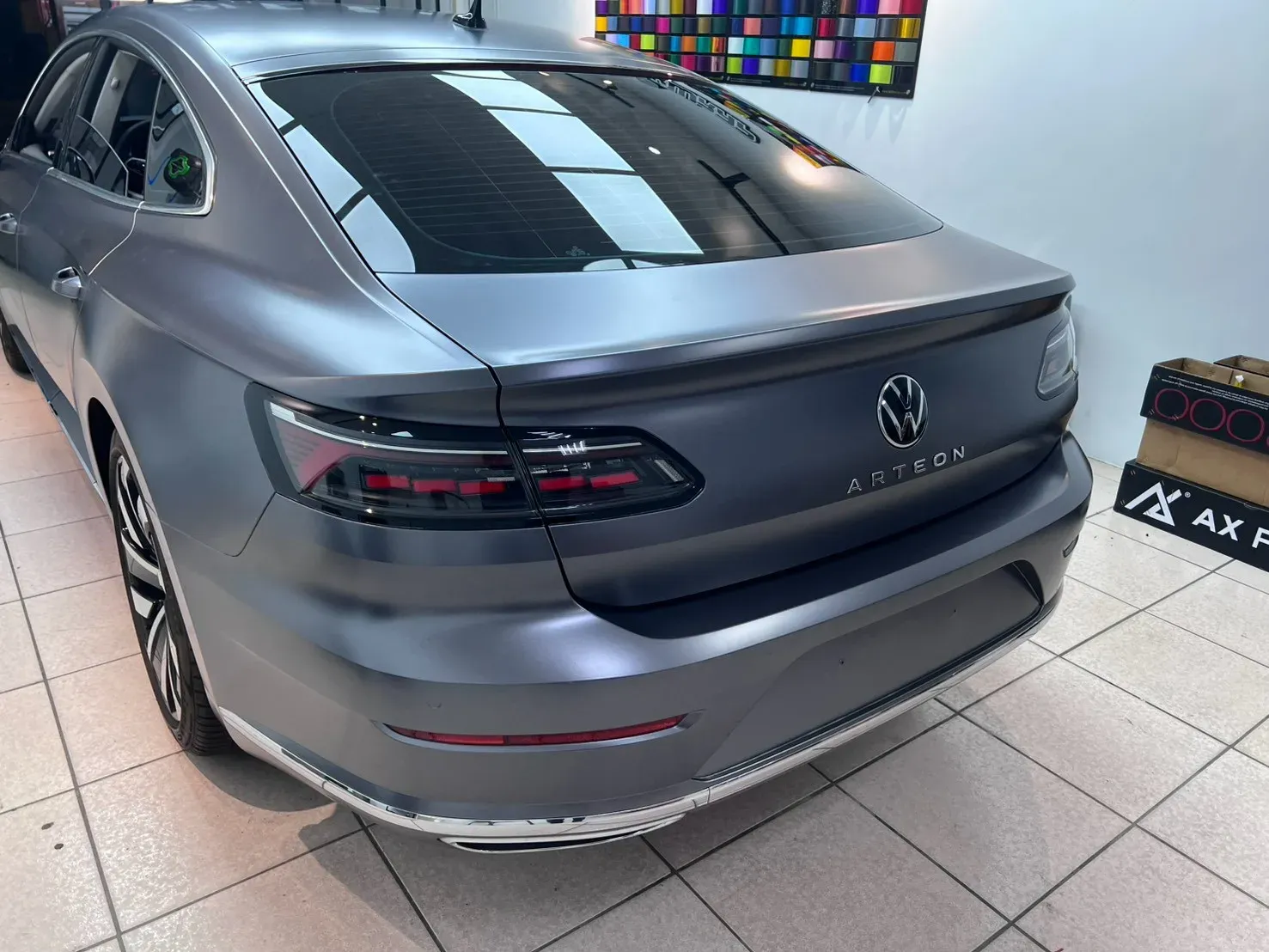 Volkswagen Arteon 車尾斜後方完工視角